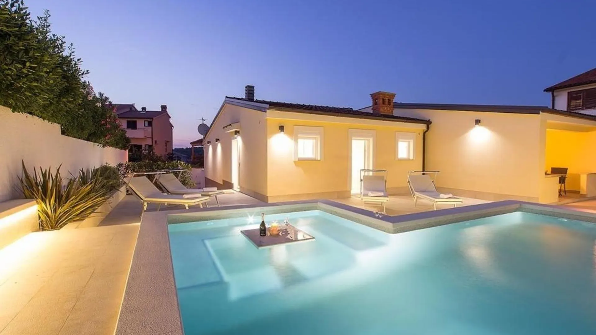 Ferienhaus Mit Privatpool Fuer 7 Personen Ca 110 Qm In Banjole, Istrien Istrische Riviera