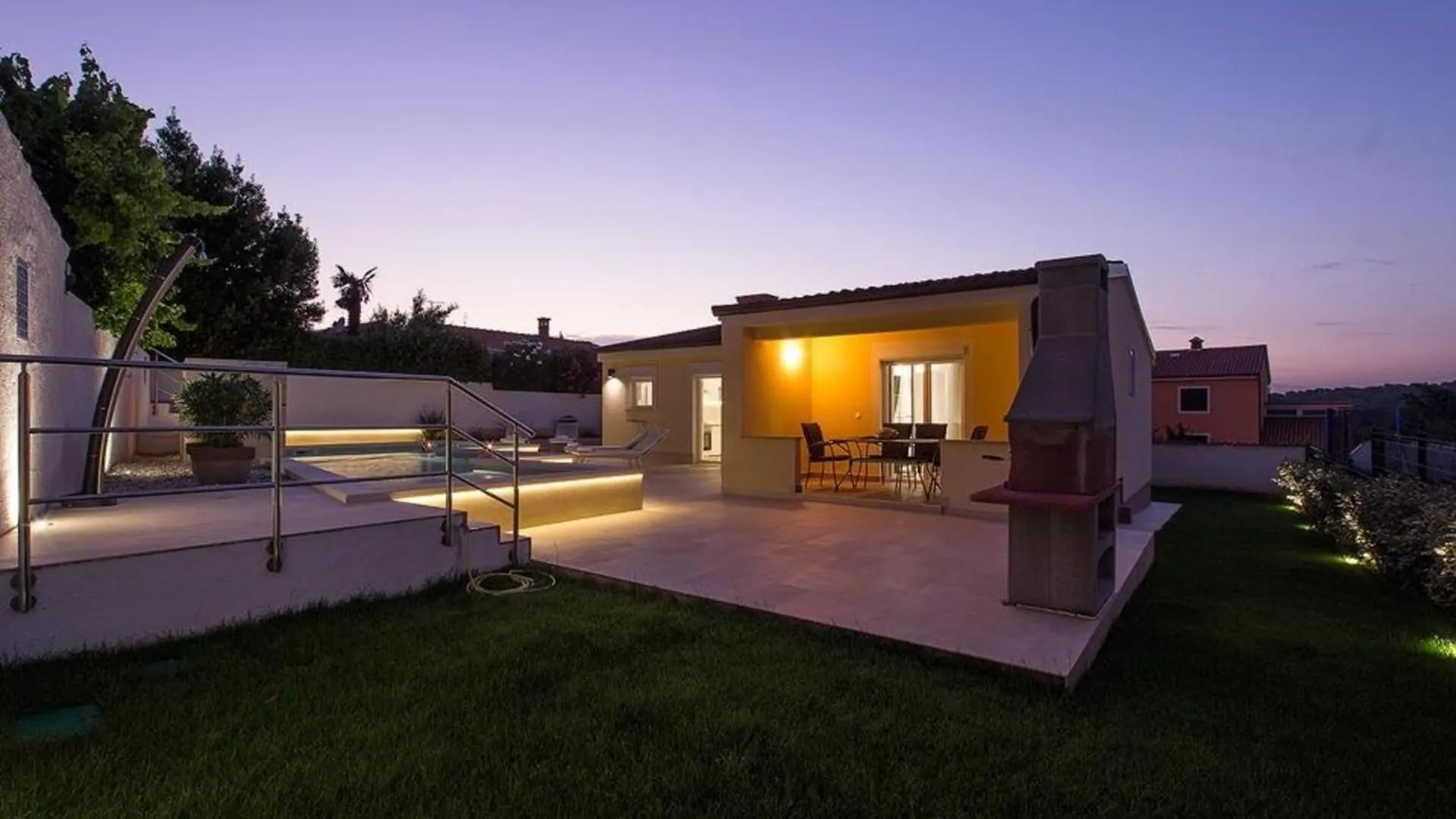 Ferienhaus Mit Privatpool Fuer 7 Personen Ca 110 Qm In Banjole, Istrien Istrische Riviera 0*, Banjole
