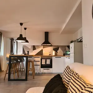 Zara Apartment
