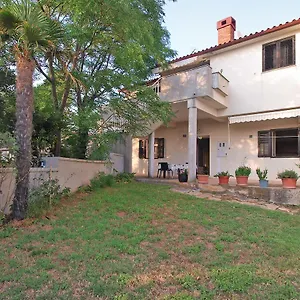 Ana 1707 Apartment